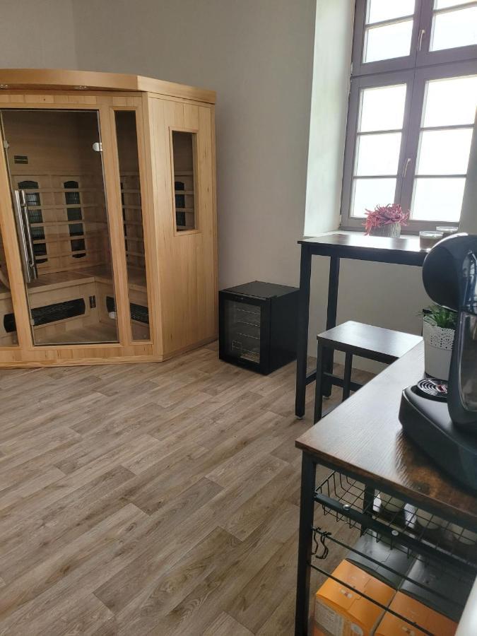 Chateau Moravany - Apartmany, Teepee A Wellness Ronow an der Doubrava 外观 照片
