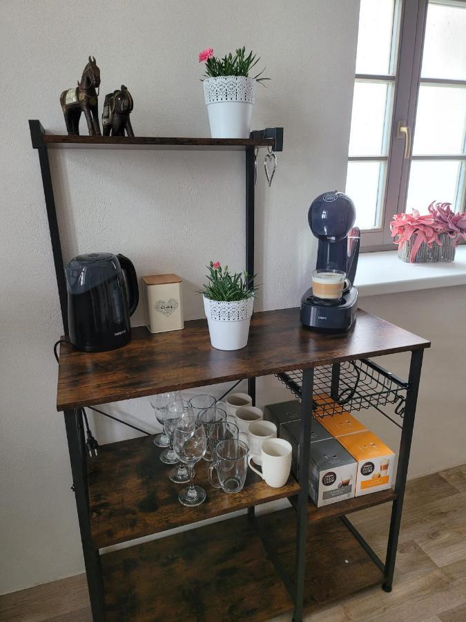 Chateau Moravany - Apartmany, Teepee A Wellness Ronow an der Doubrava 外观 照片